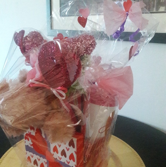 Valentine's Day Gift Basket - Picture 3 of 8
